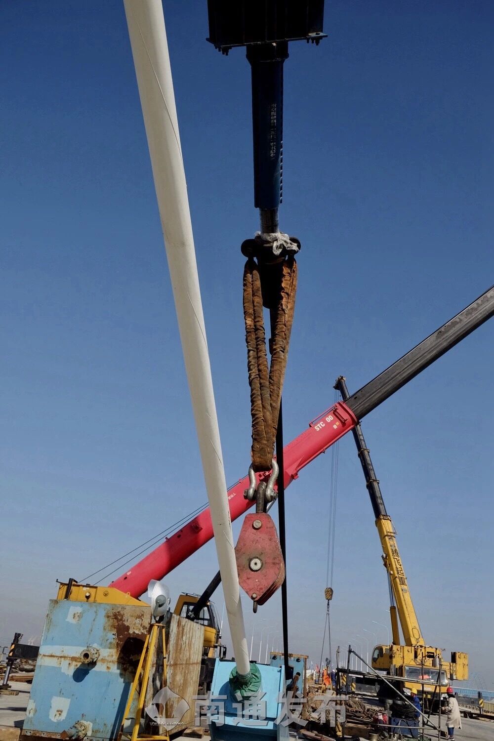 沪通长江大桥斜拉索全部架设到位!又创下多个世界纪录