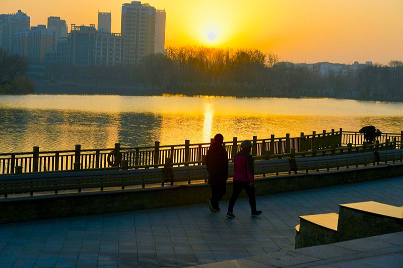 坐标:市区河滨公园,古黄河雄壮河湾公园,泗洪法制公园时间:上午7时许