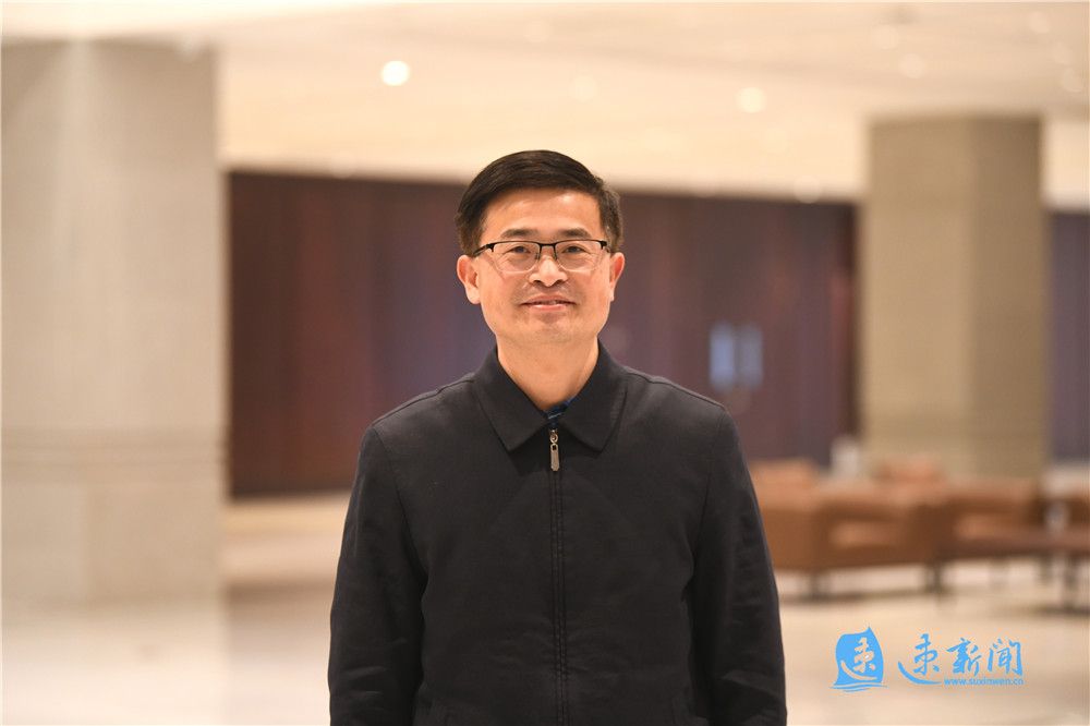 "市应急管理局党委书记,局长徐宜军说,市应急管理局将秉承"人民至上