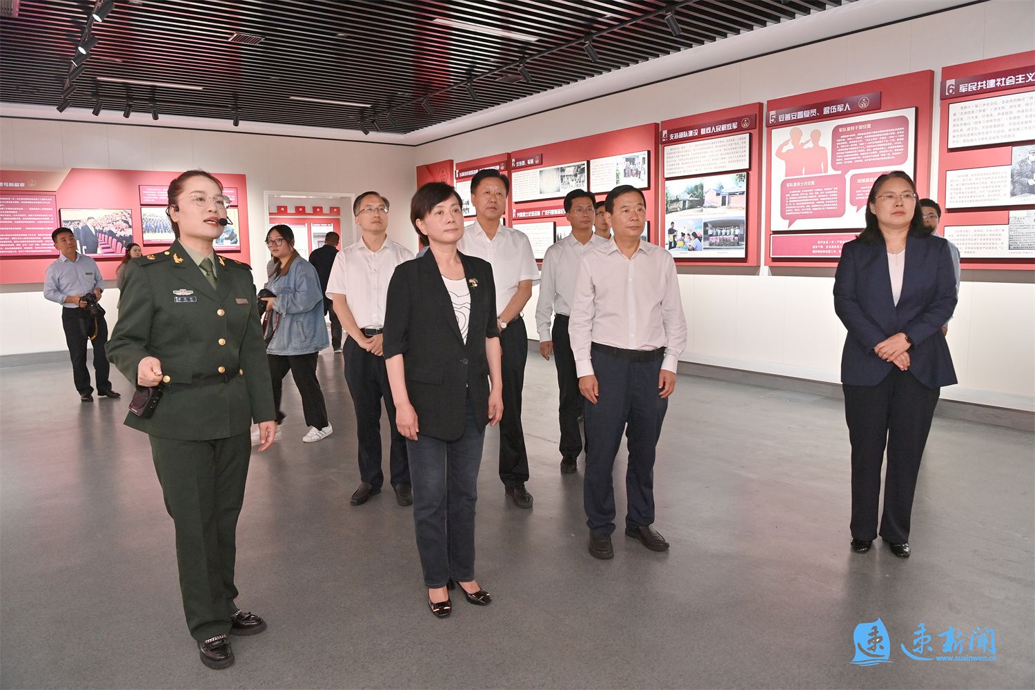 市委常委,宣传部部长光华,副市长武倩到宿迁市国防教育馆,宿迁市双拥