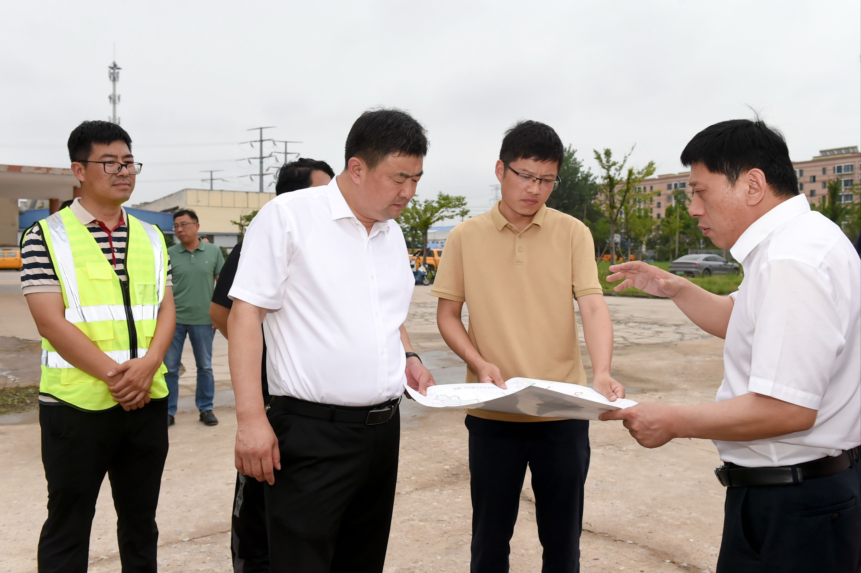 王峰检查调度全区防汛工作